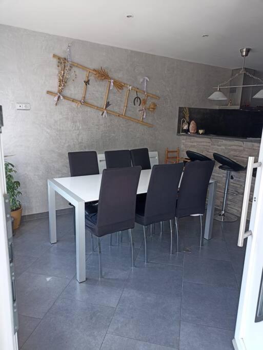 Appartement De 70M2 Tout Equipe Hargarten-aux-Mines Ngoại thất bức ảnh