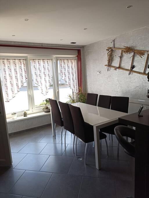 Appartement De 70M2 Tout Equipe Hargarten-aux-Mines Ngoại thất bức ảnh